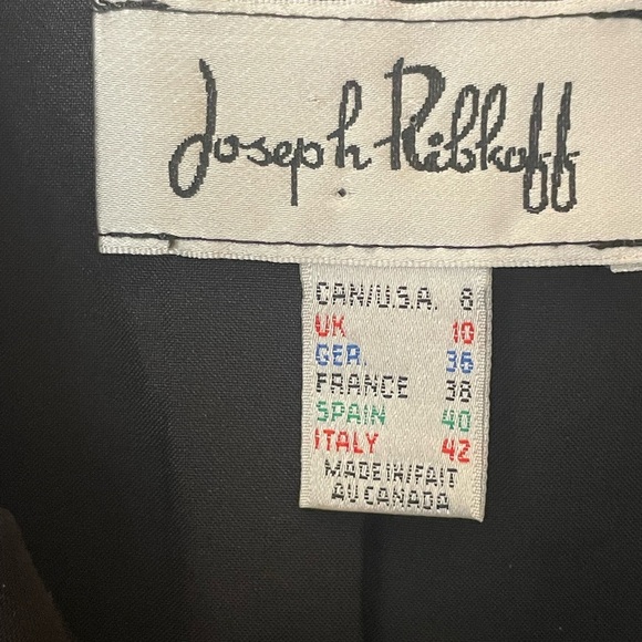 Joseph Ribkoff Black Boxy Blazer/Jacket with Statement Buttons. Size 8. - Picture 8 of 9